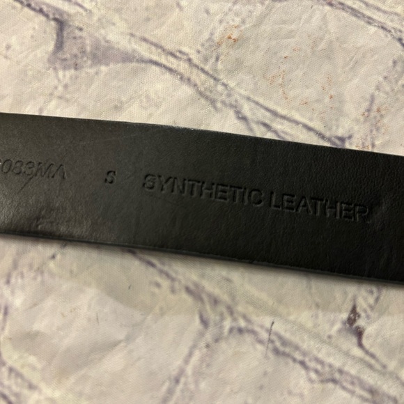 CALVIN KLEIN JEANS VEGAN LEATHER GREY WITH METALLIC SHINE SILVER BUCKLE SIZE S - Picture 10 of 11